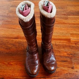 Born genuine leather and shearling boots
